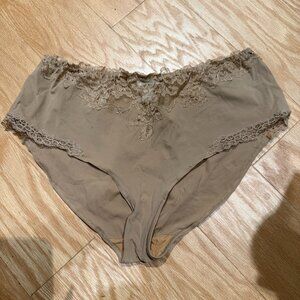 La Perla Villa Toscana Ecru Lace Detailed Hi-Cut Brief. Size 4